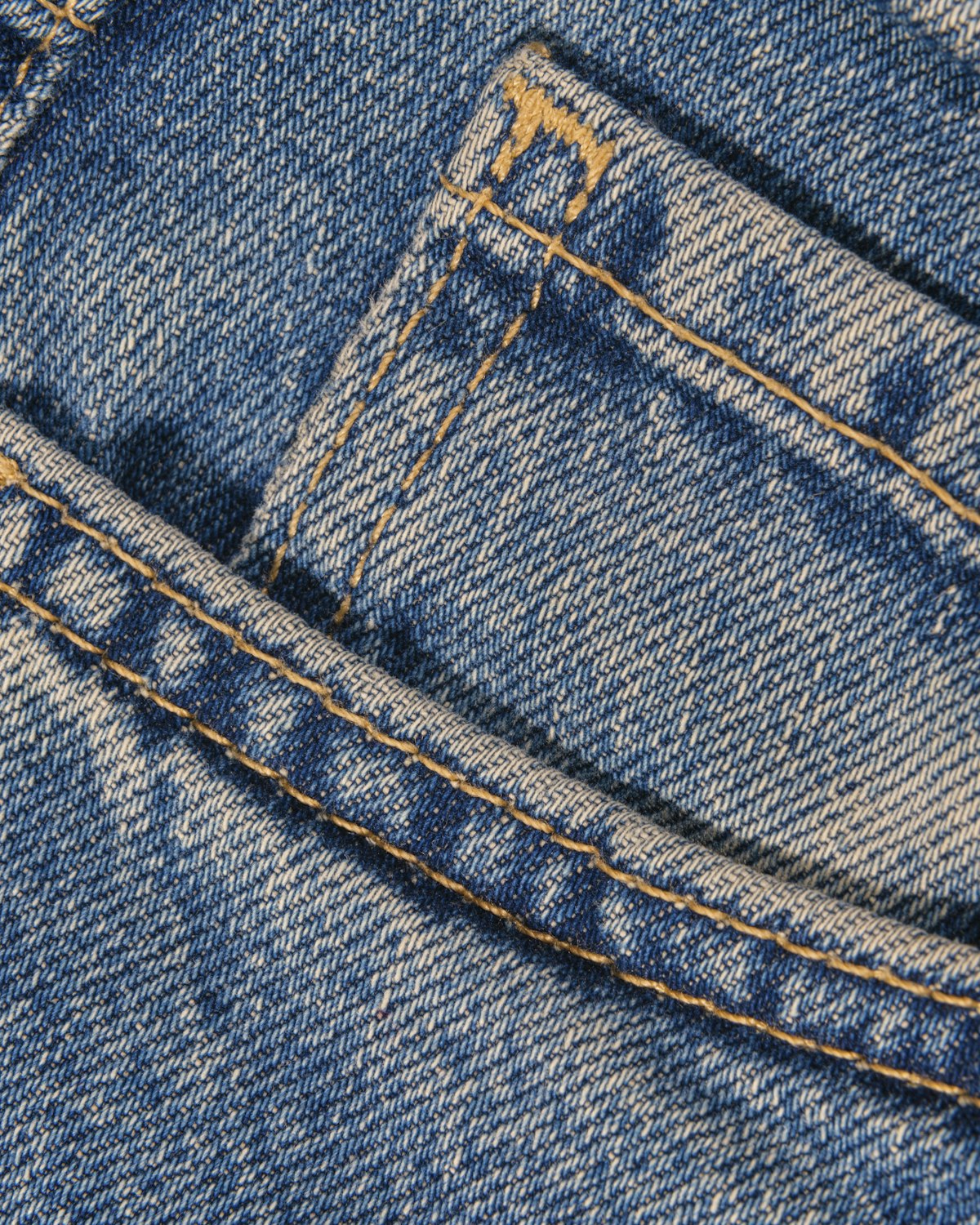 Jeans pocket and stitching