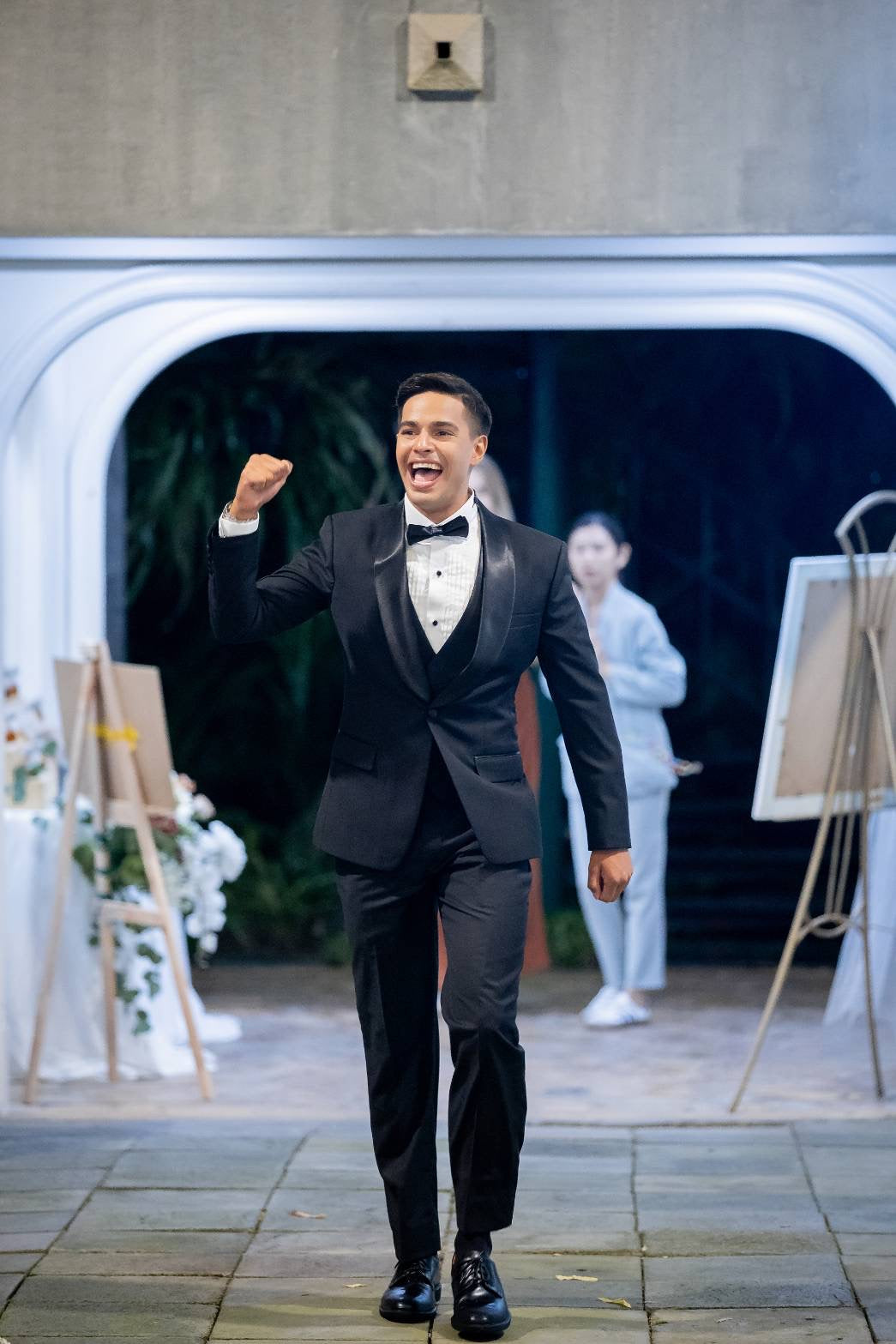 What Is a Tuxedo Shirt? A Guide to Black-Tie Shirts, Collars, Bib Fronts and Cuffs